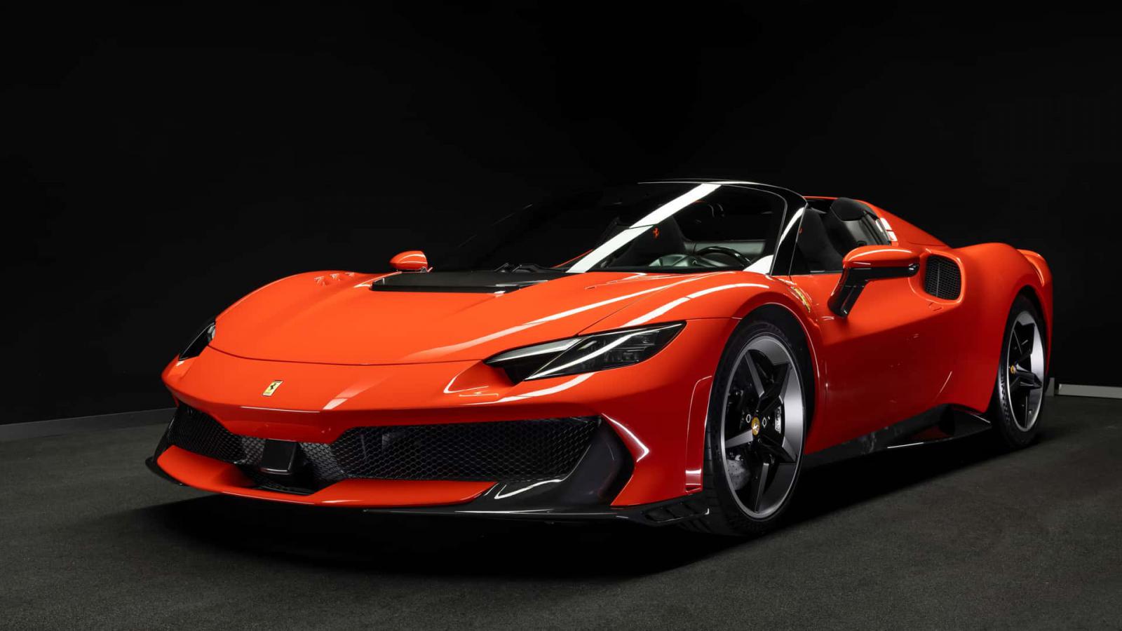 Ντεμπούτο για την σκληροπυρηνική Ferrari 296 Speciale με 880 άλογα